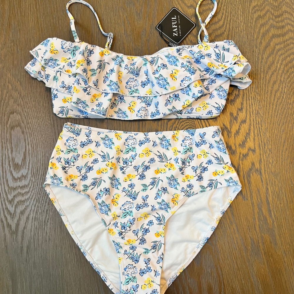 Zaful Floral Ruffle High Waist Bikini Swimsuit Two Piece Set